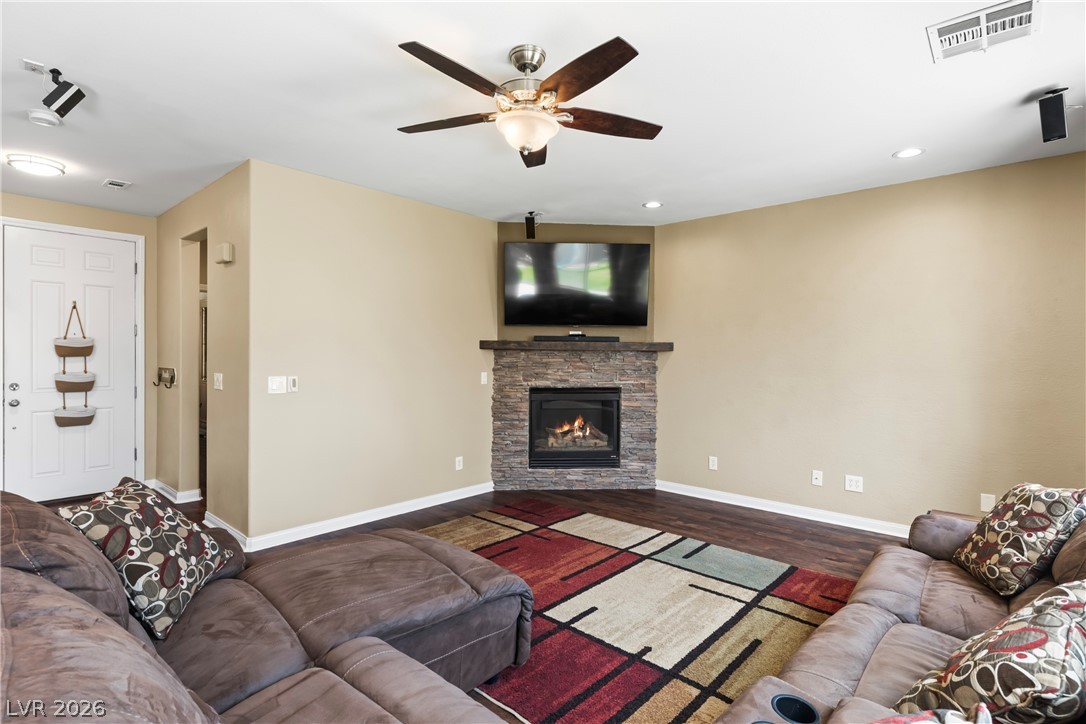 7628 Chase Hallow Street