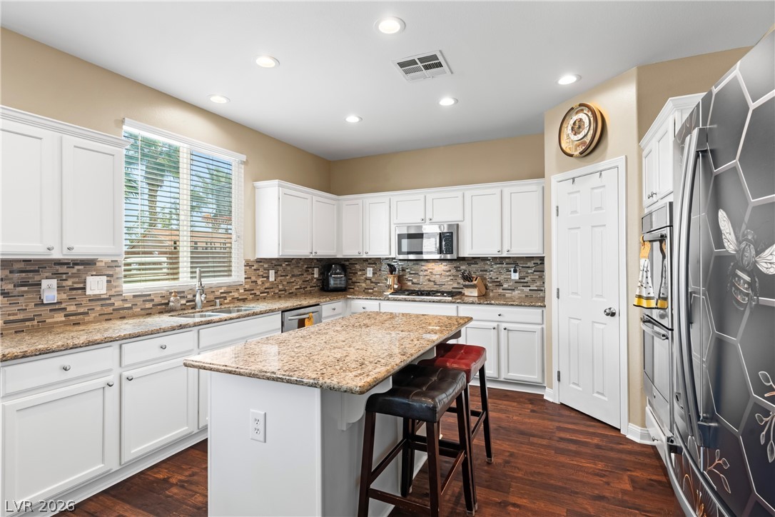 7628 Chase Hallow Street