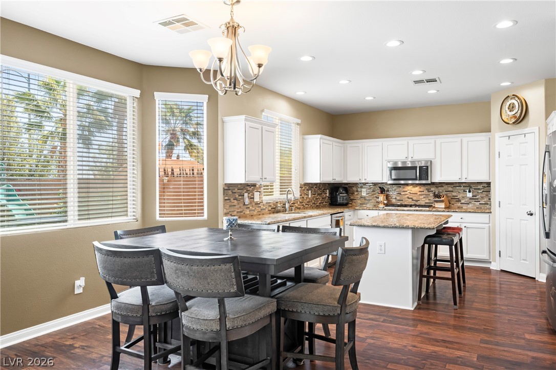 7628 Chase Hallow Street