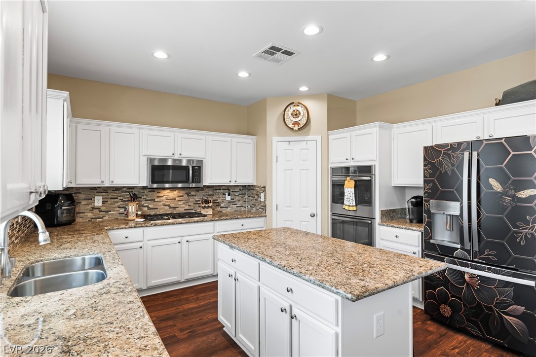 7628 Chase Hallow Street