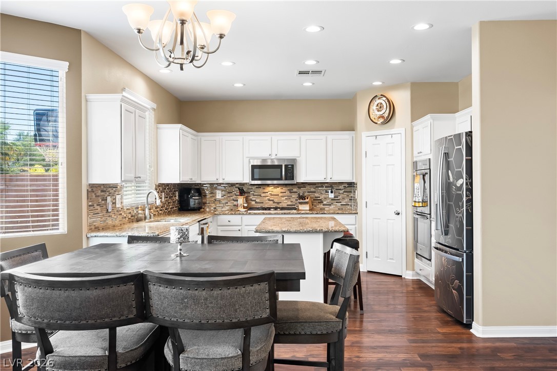 7628 Chase Hallow Street