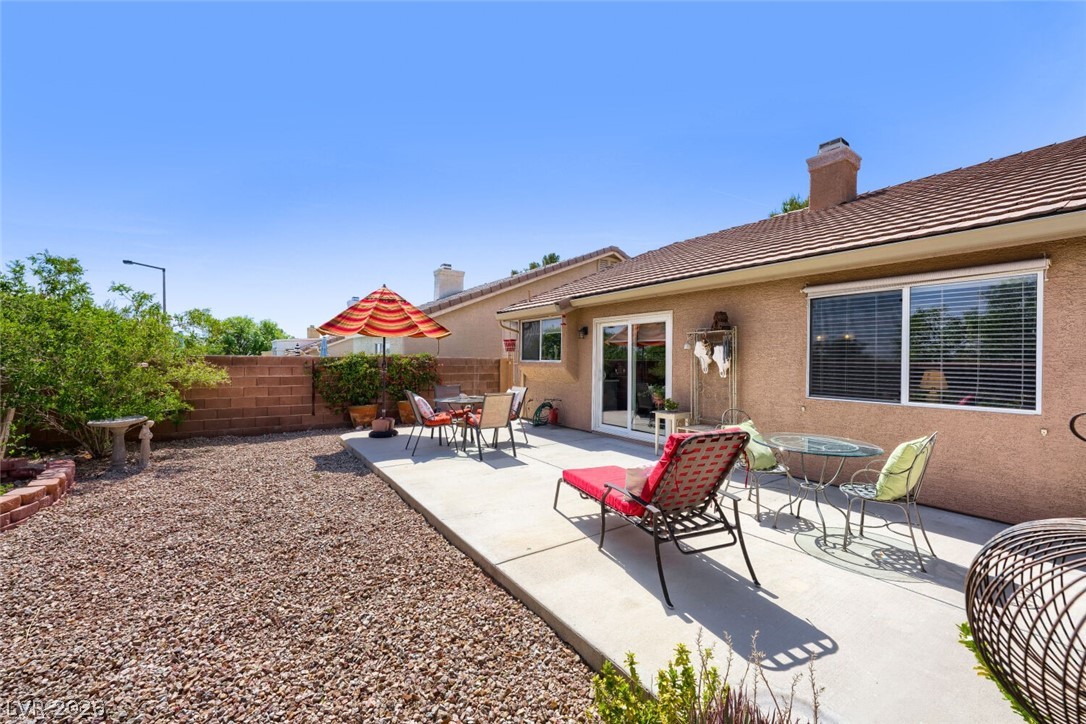 9848 Panorama Cliff Drive