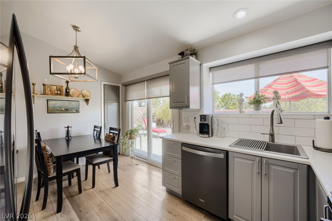 9848 Panorama Cliff Drive