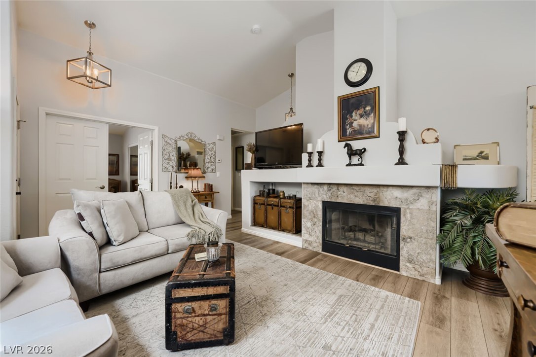 9848 Panorama Cliff Drive