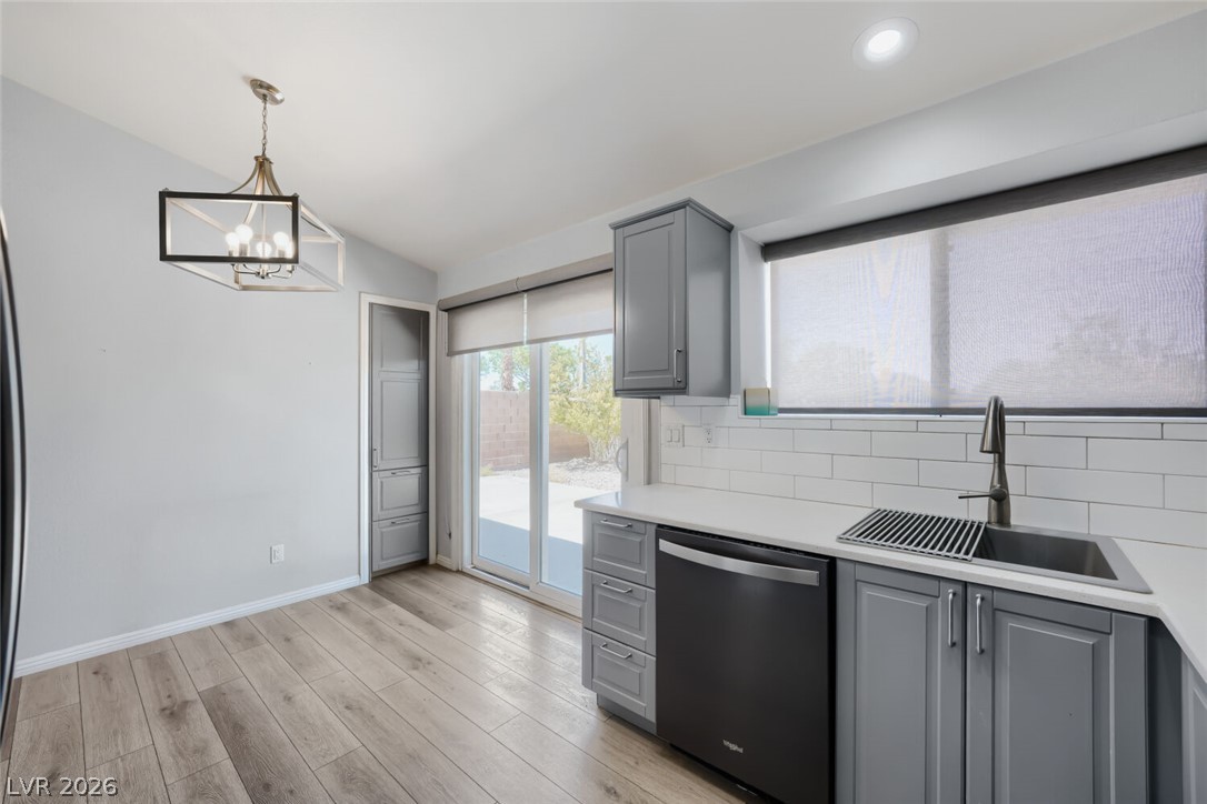 9848 Panorama Cliff Drive