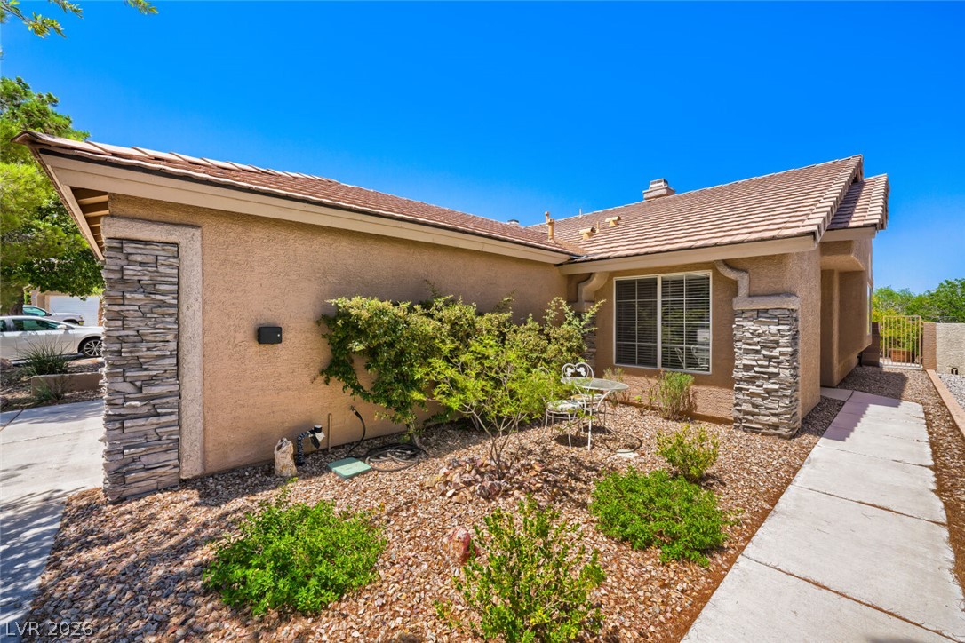 9848 Panorama Cliff Drive