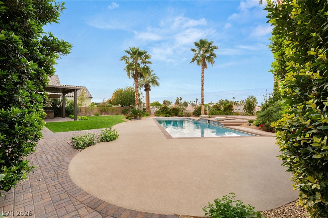 1812 Sydney Leigh Lane