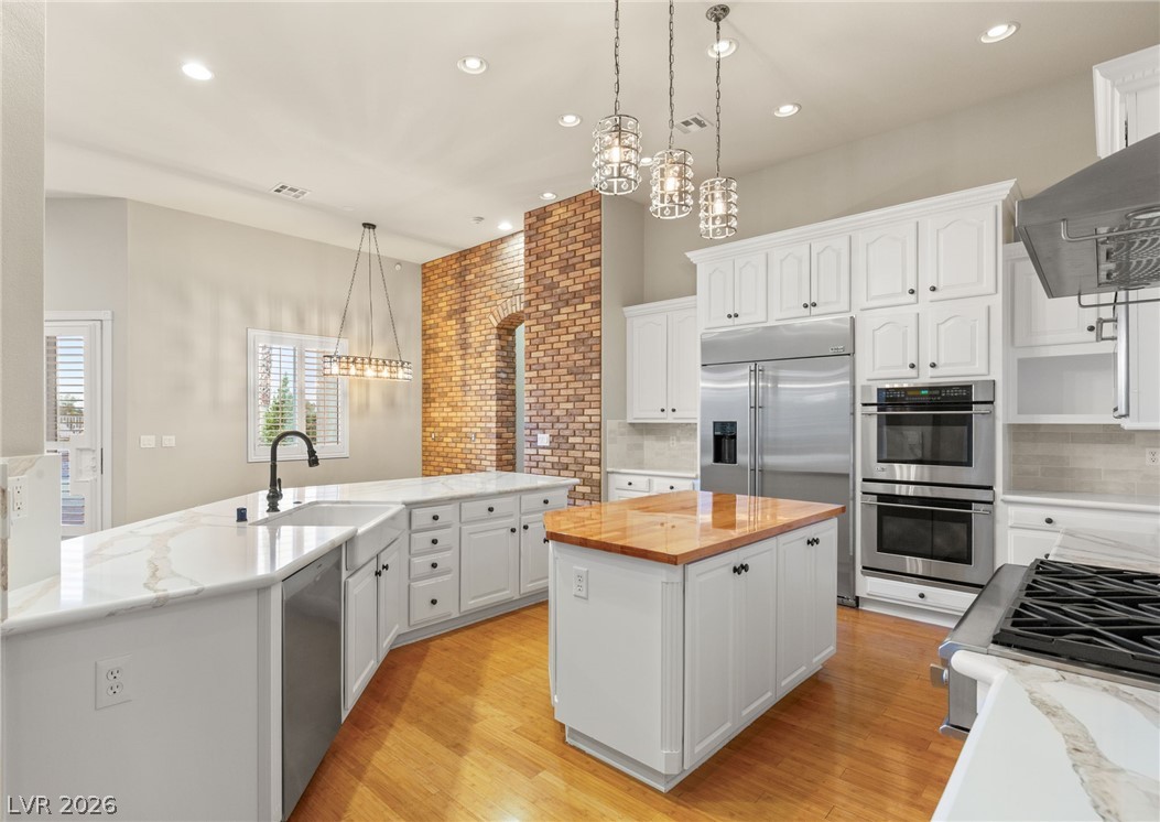 1812 Sydney Leigh Lane