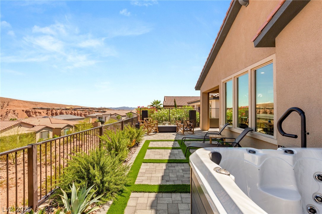 14 Autumn Palm Avenue