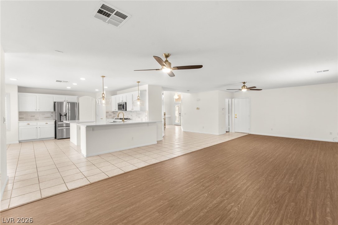 8913 Arabian Filly Avenue