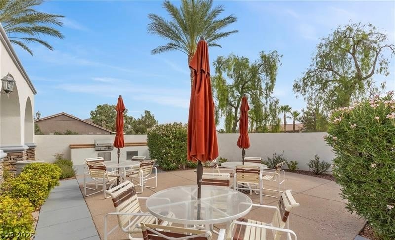 10369 Sleeping Sun Court