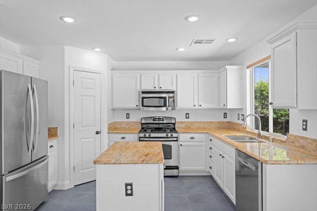 10369 Sleeping Sun Court