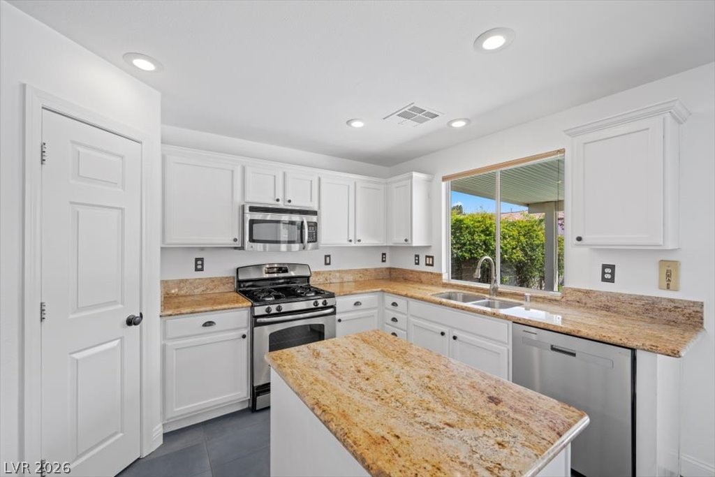 10369 Sleeping Sun Court