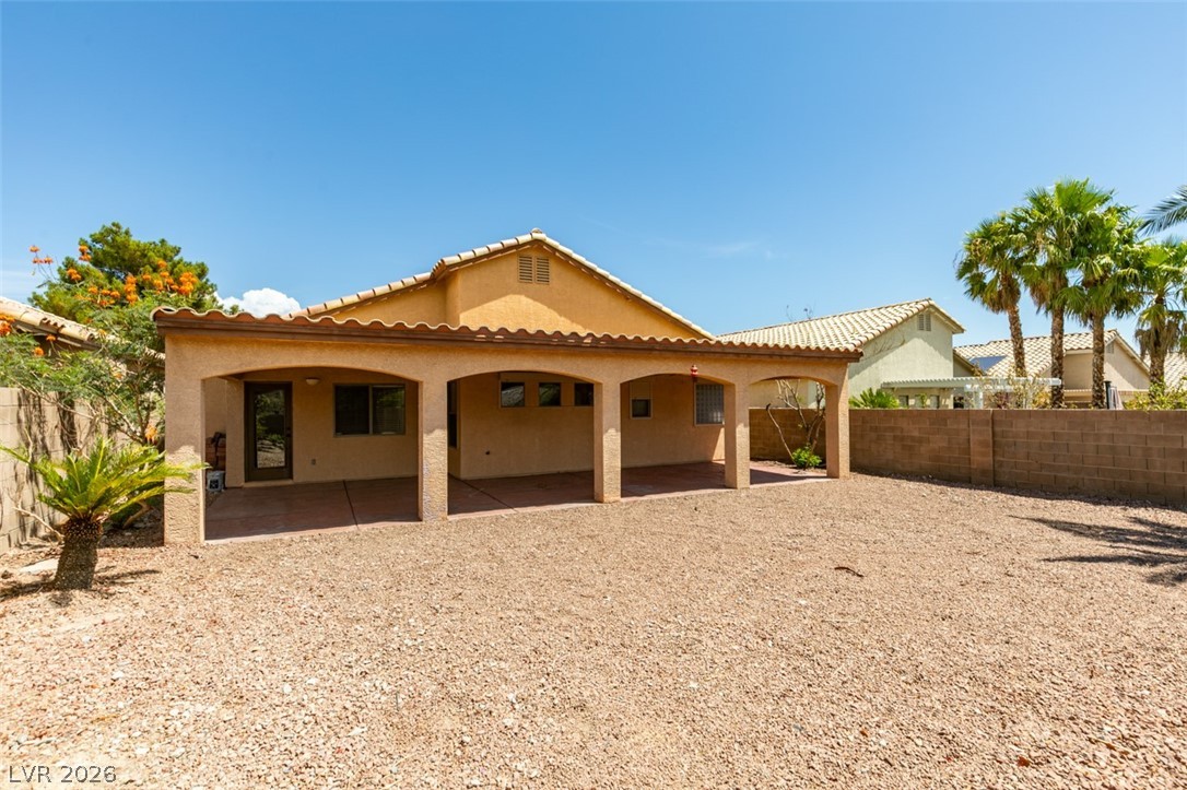 8111 Desert Cloud Avenue