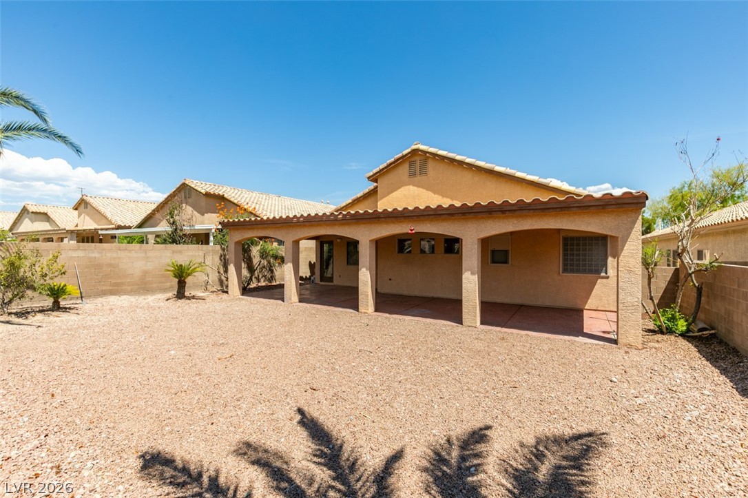 8111 Desert Cloud Avenue