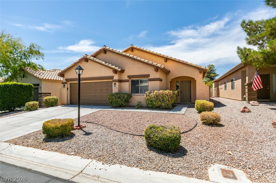 8111 Desert Cloud Avenue