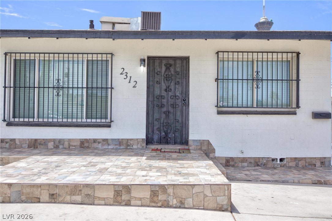 2312 Beverly Way