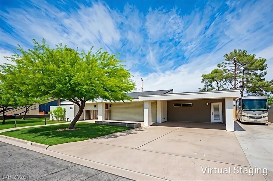 330 East Country Club Drive