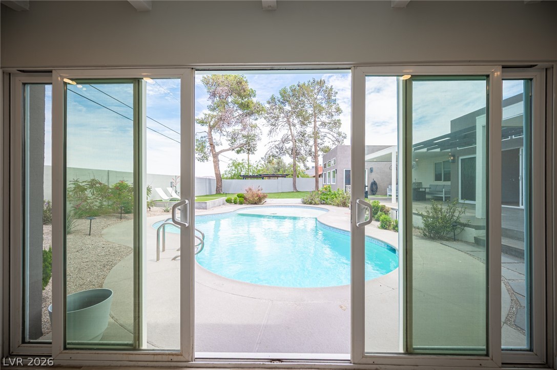 330 East Country Club Drive