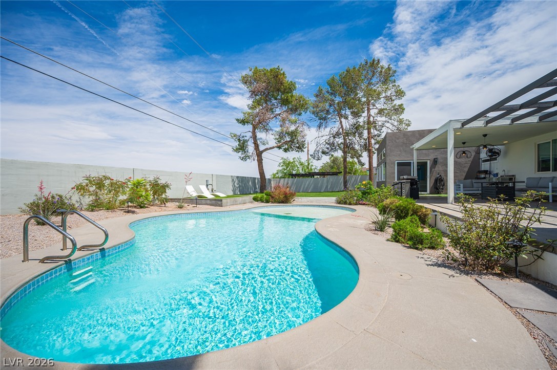 330 East Country Club Drive
