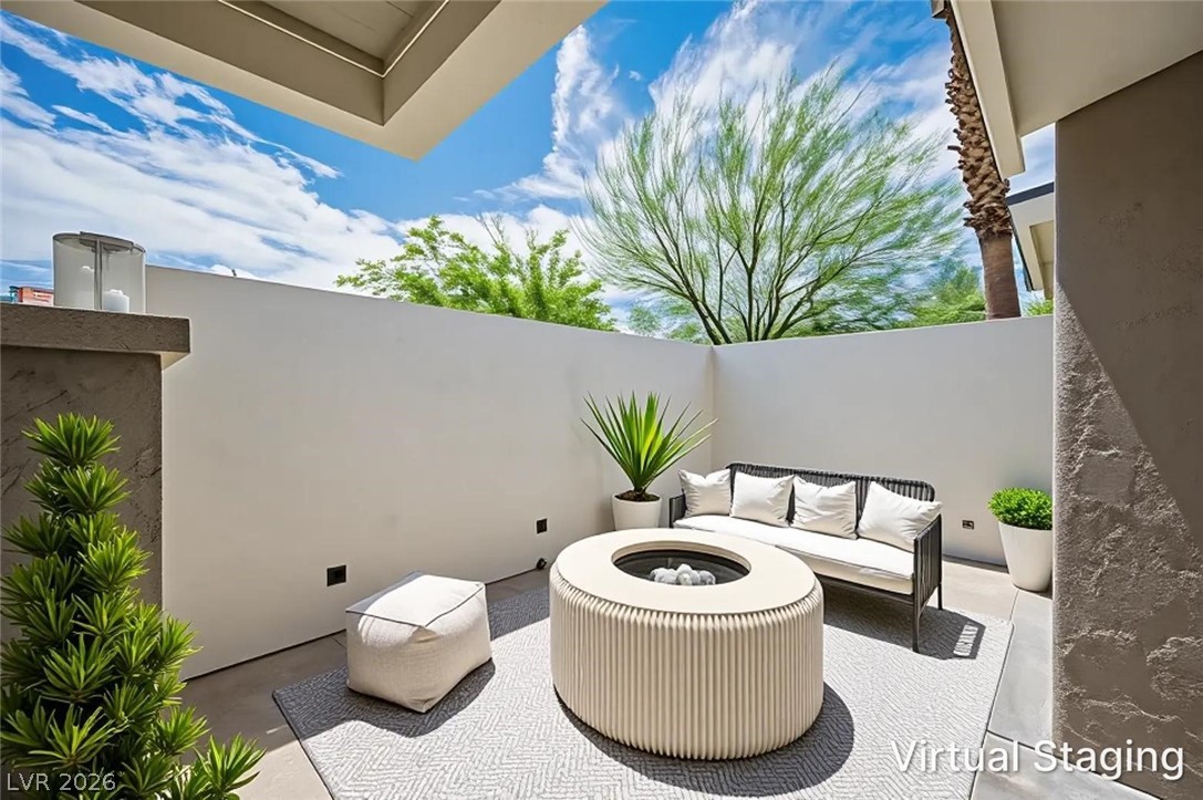 330 East Country Club Drive