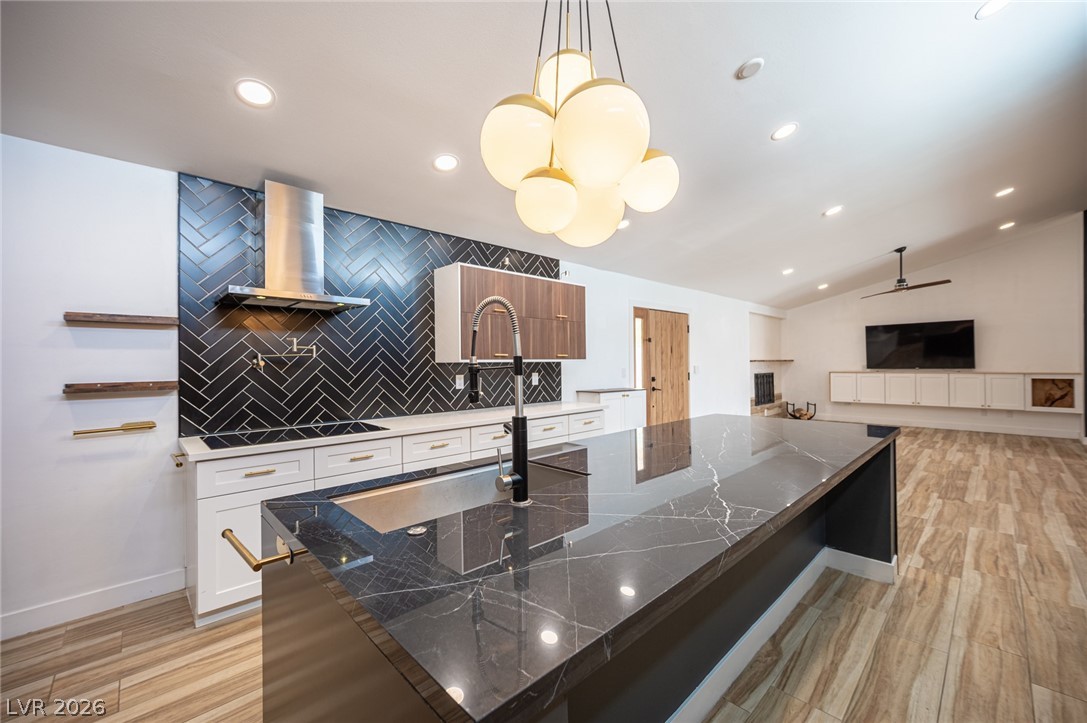 330 East Country Club Drive