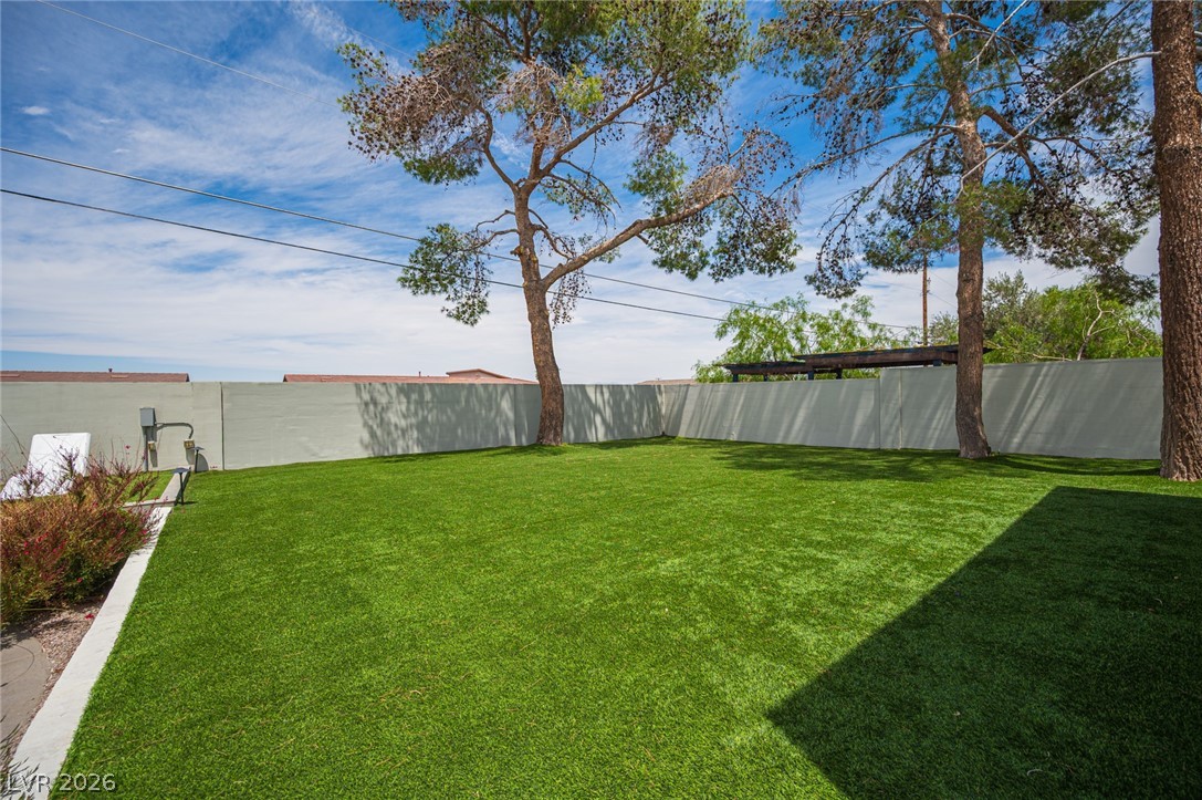 330 East Country Club Drive