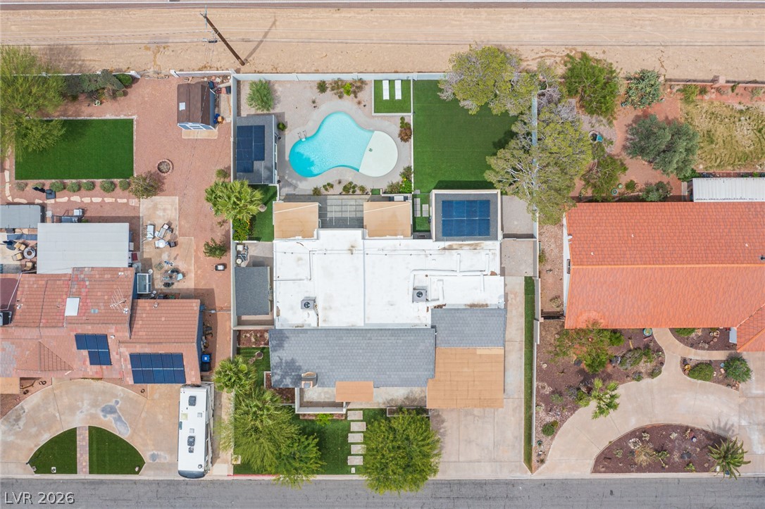 330 East Country Club Drive