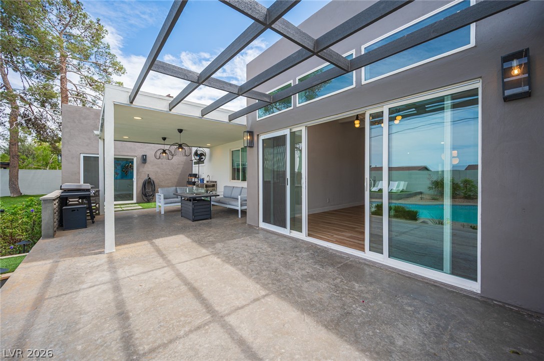 330 East Country Club Drive