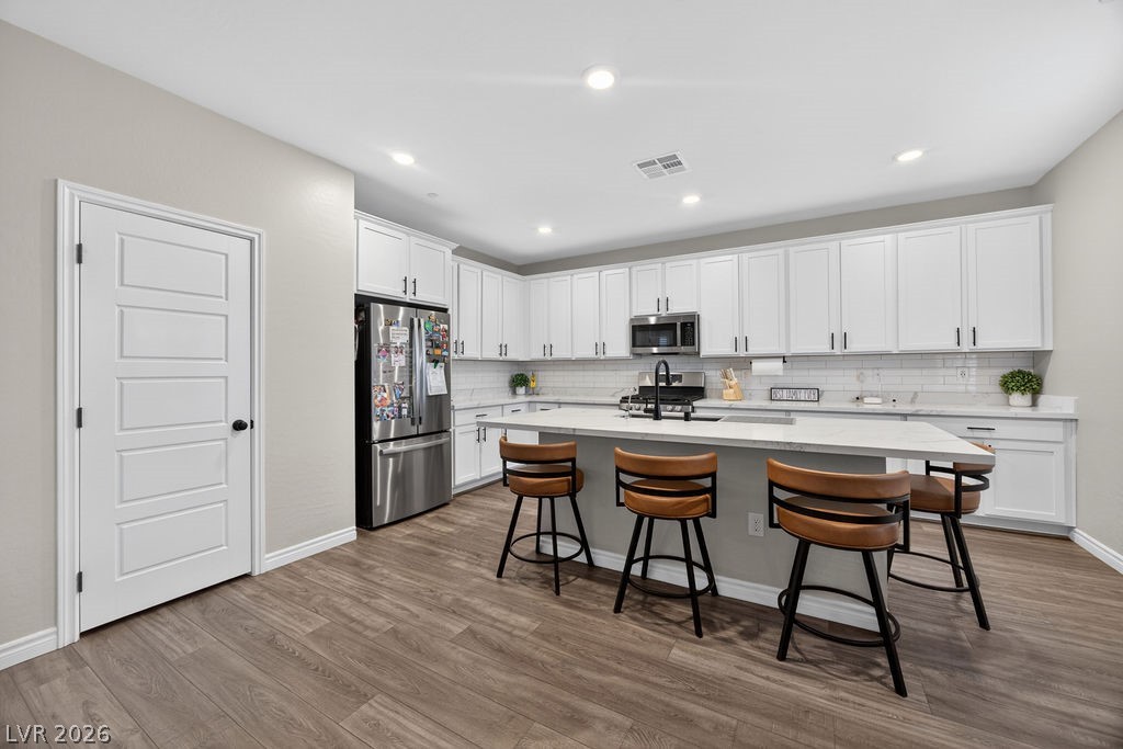 8854 Mountain Lion Avenue