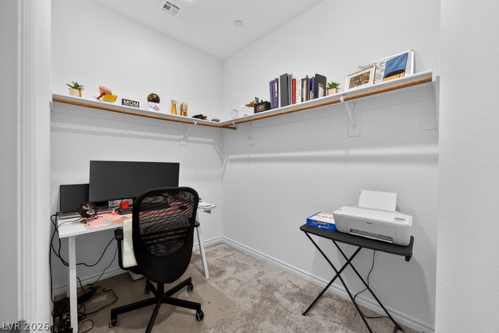 8854 Mountain Lion Avenue