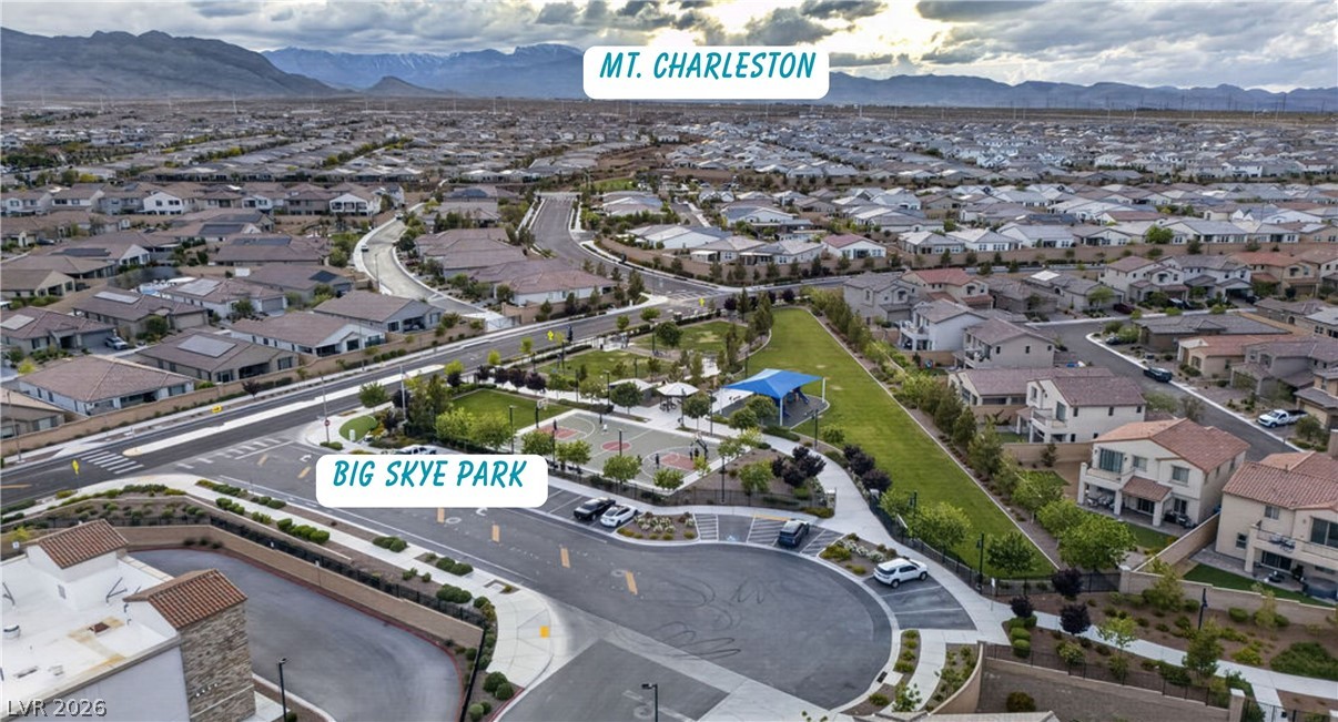 8854 Mountain Lion Avenue