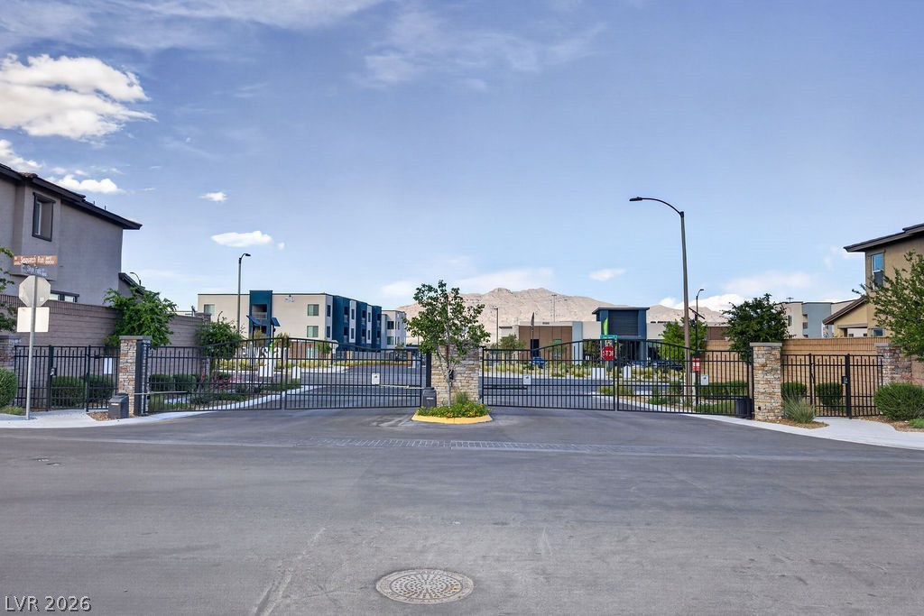 8854 Mountain Lion Avenue