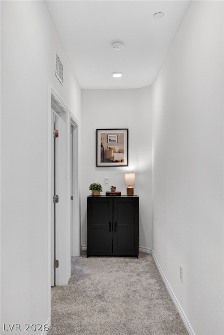 8854 Mountain Lion Avenue