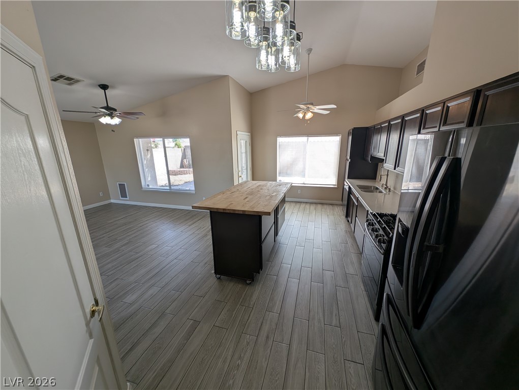4932 Dunvegan Court