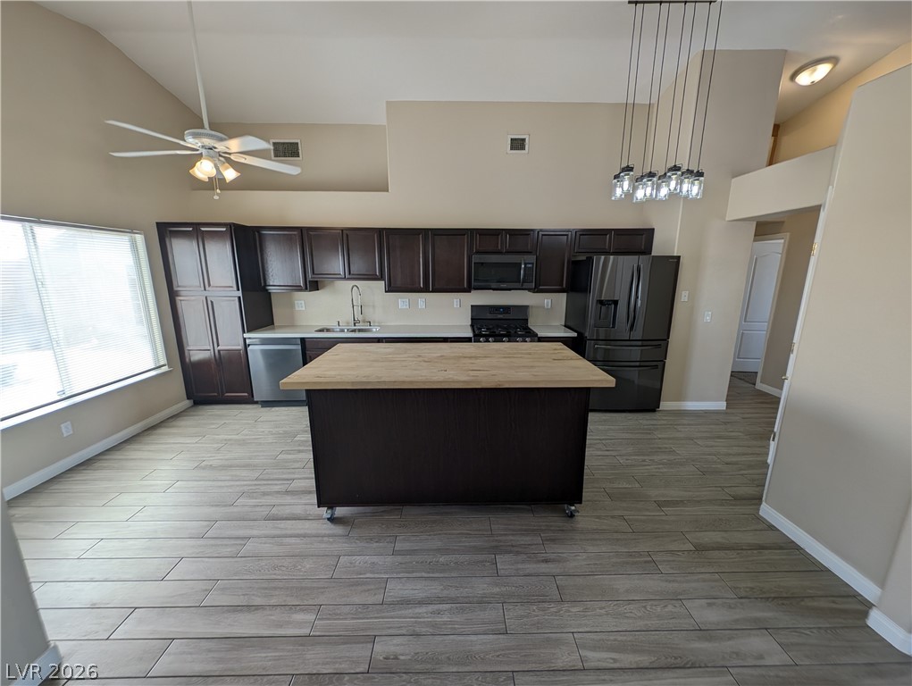 4932 Dunvegan Court