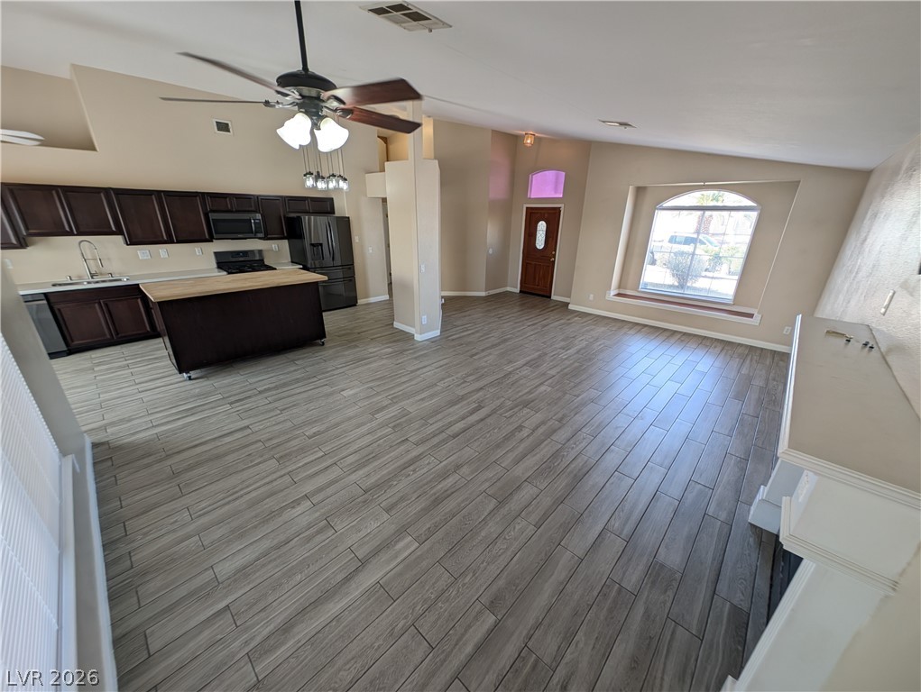 4932 Dunvegan Court
