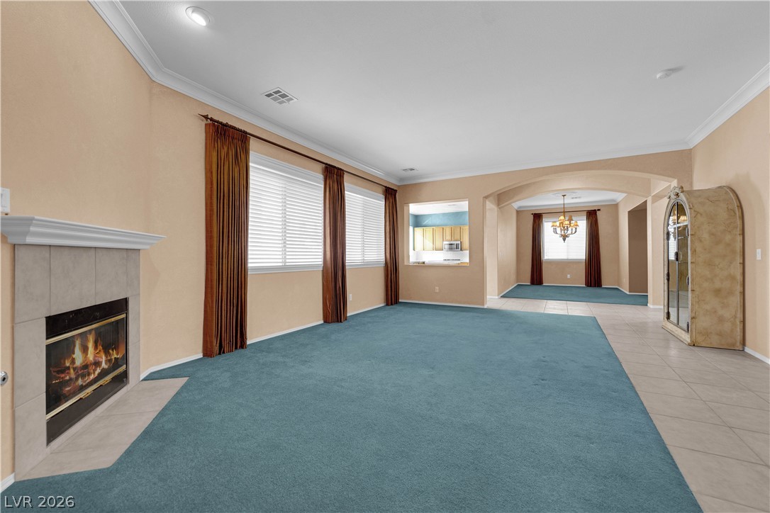 745 Diamond Bend Avenue