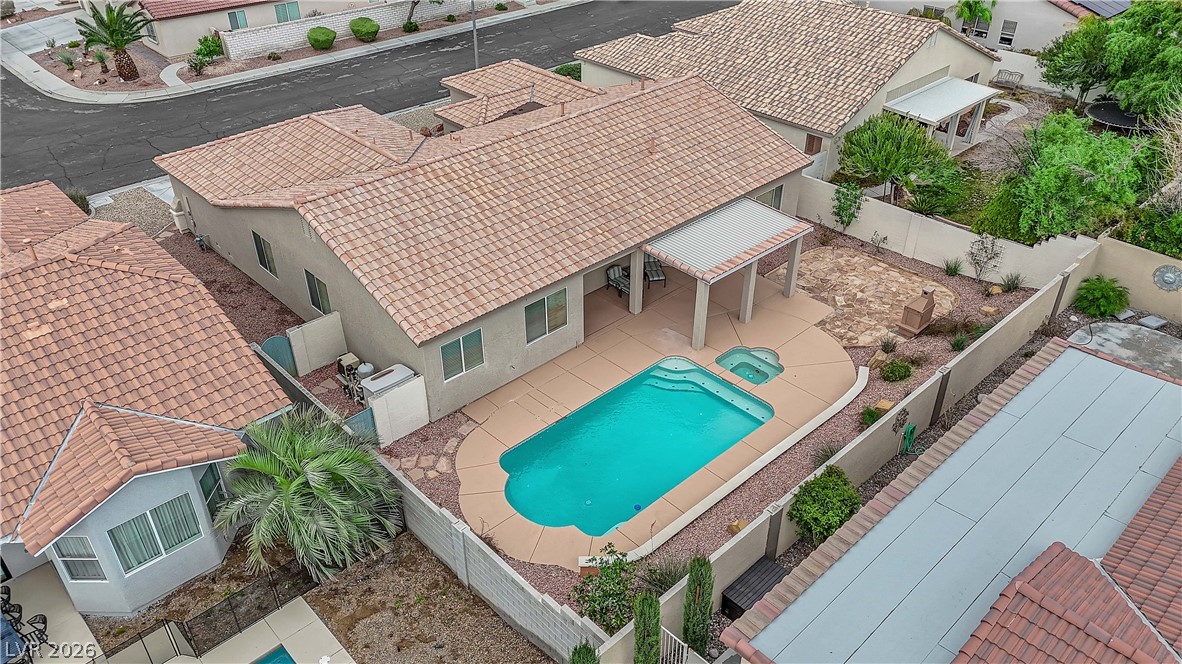 745 Diamond Bend Avenue