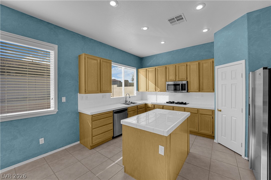 745 Diamond Bend Avenue