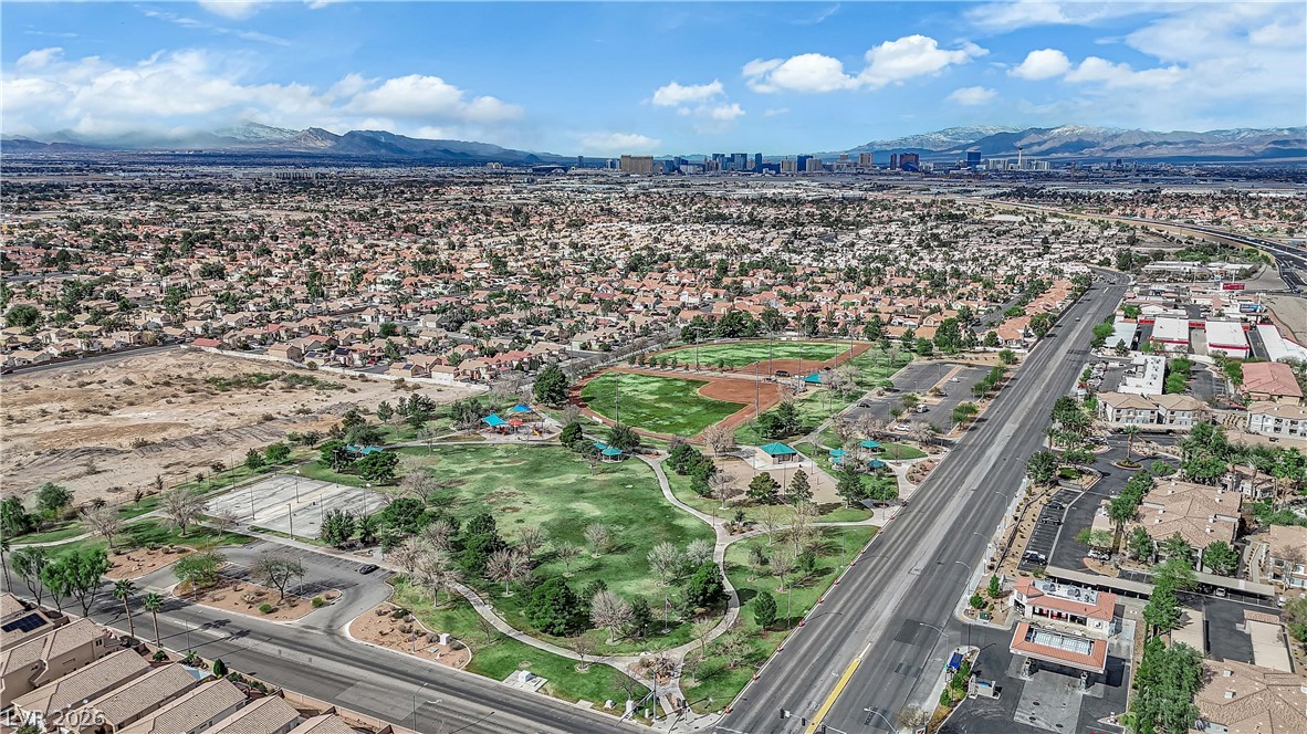 745 Diamond Bend Avenue