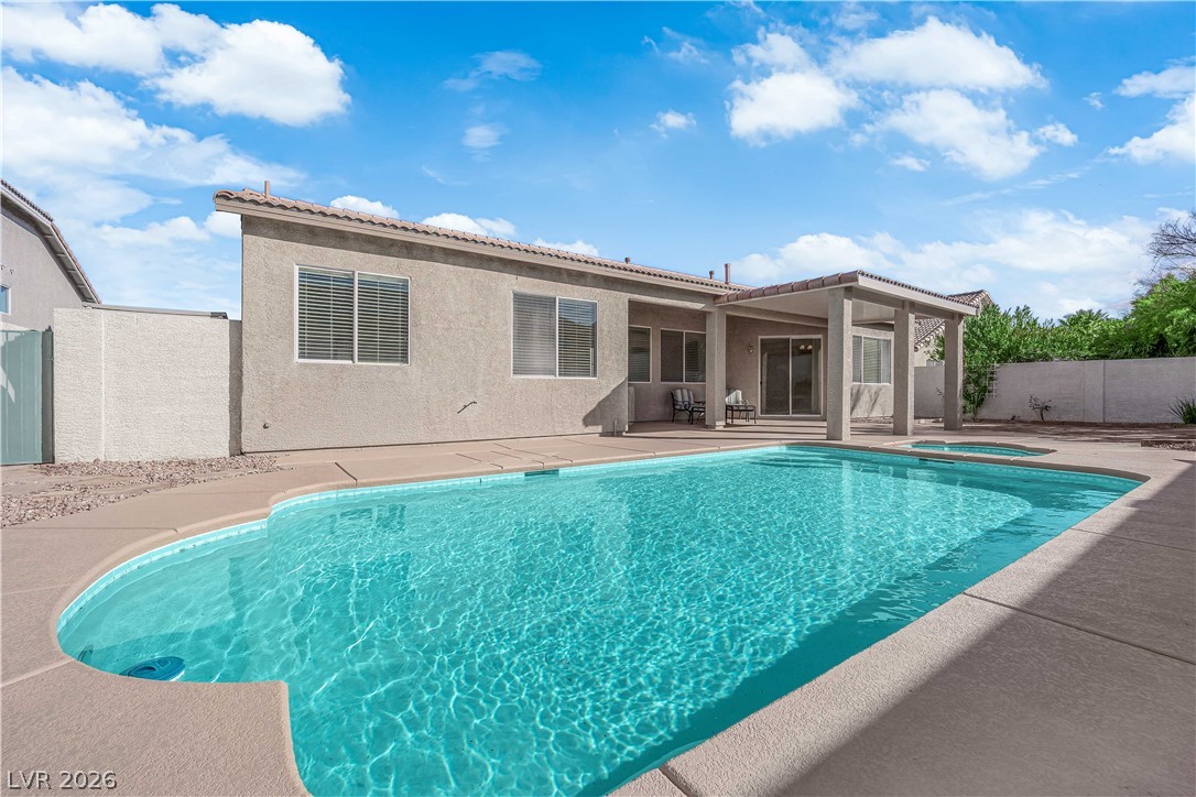 745 Diamond Bend Avenue