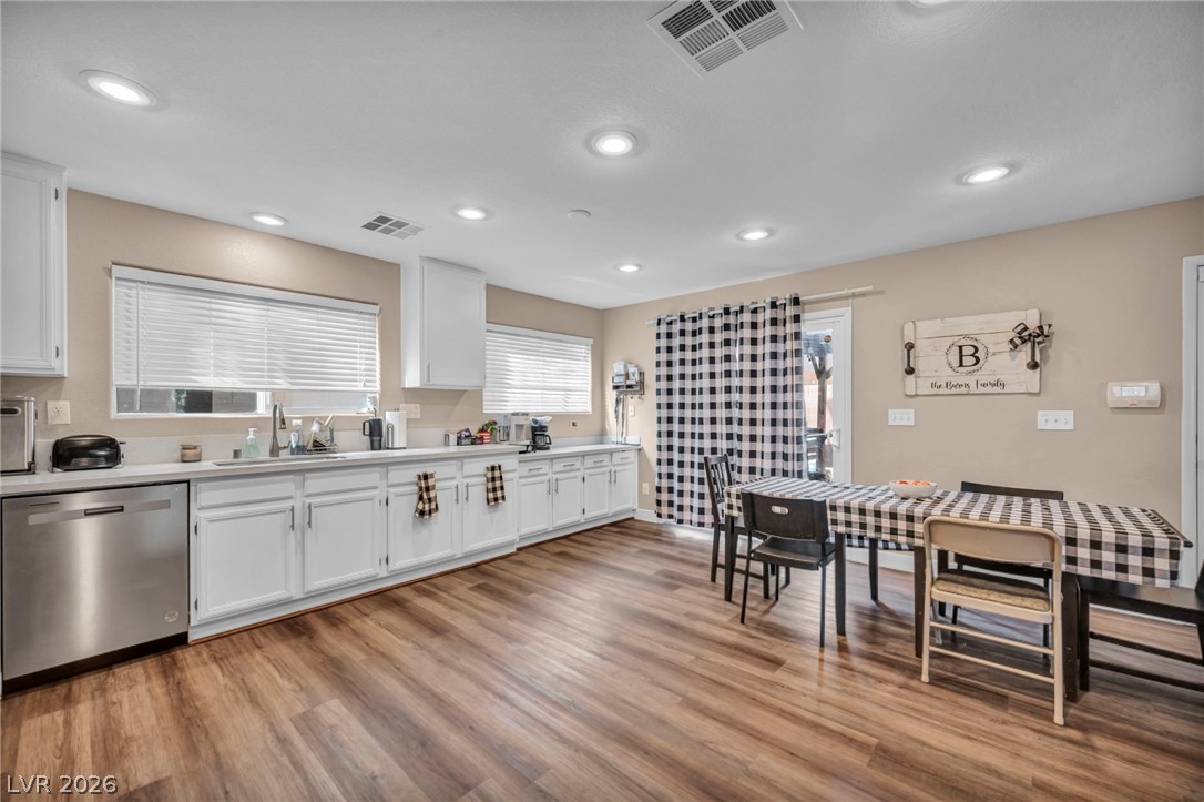 595 Stonehenge Walk Avenue
