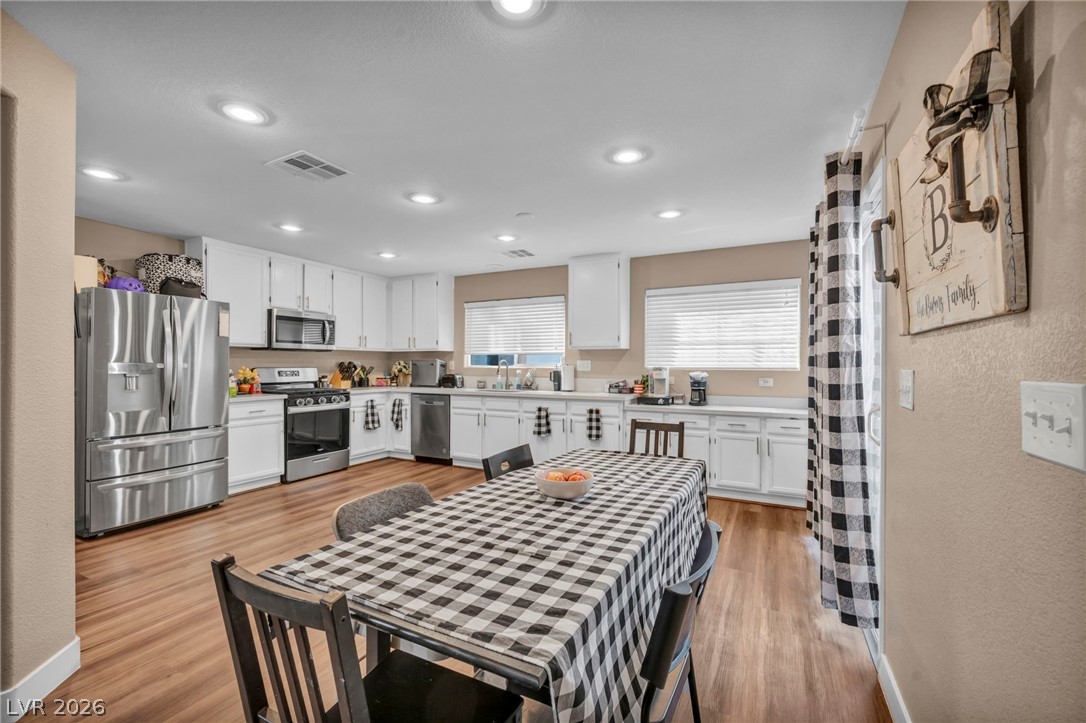 595 Stonehenge Walk Avenue