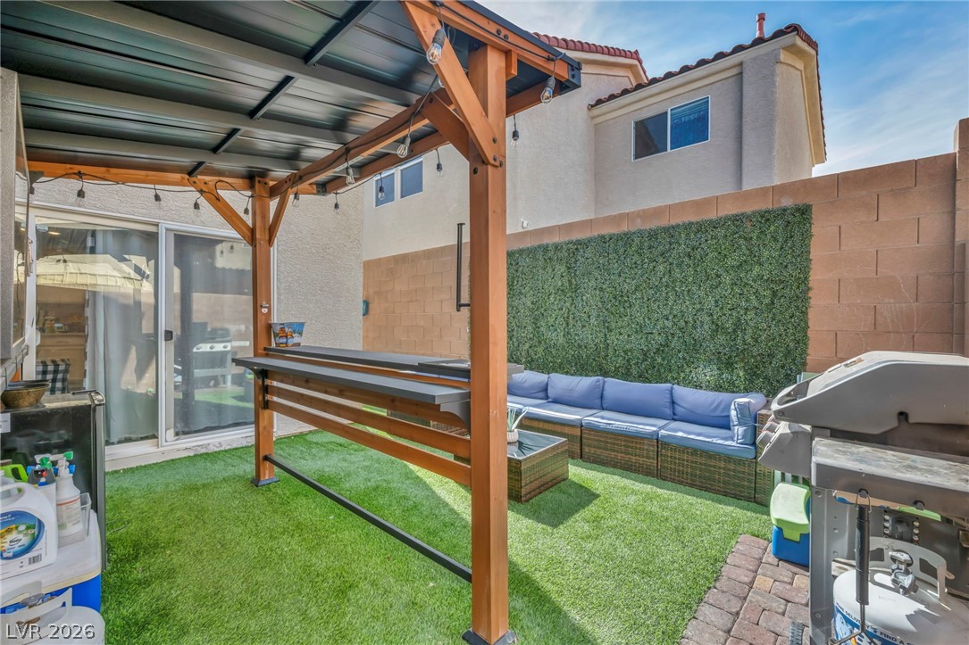 595 Stonehenge Walk Avenue
