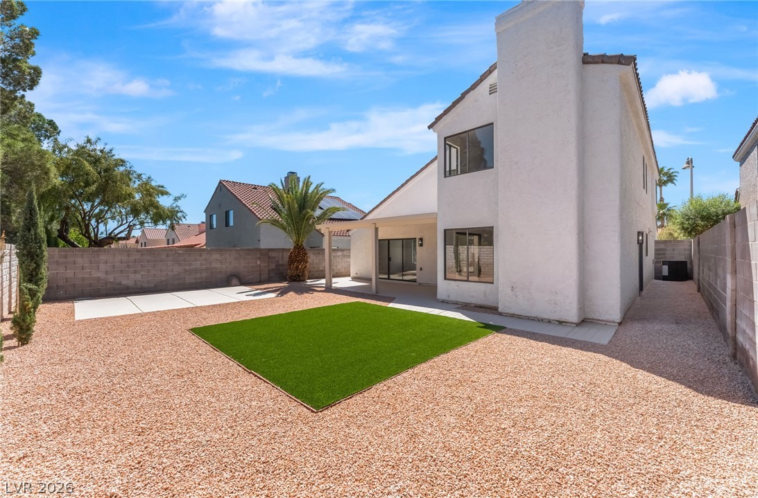 3220 Ventana Hills Drive