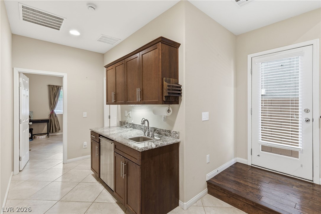 7283 Sterling Rock Avenue