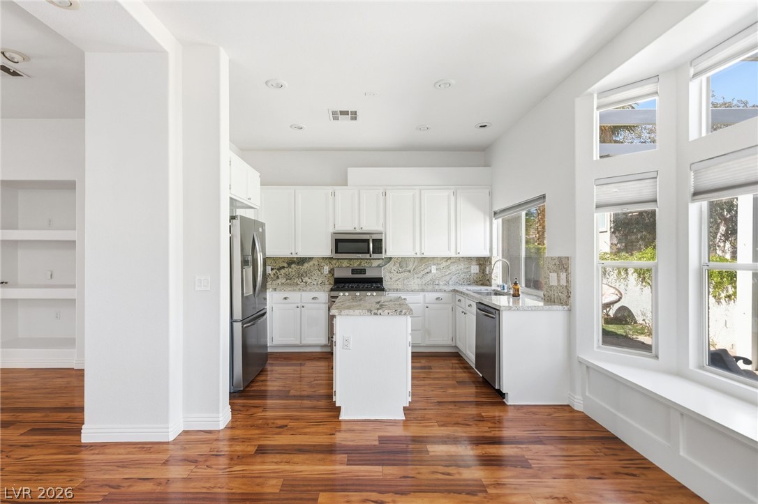 9208 Sunnyfield Drive