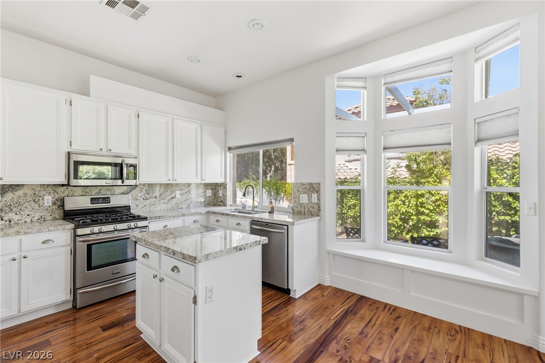 9208 Sunnyfield Drive