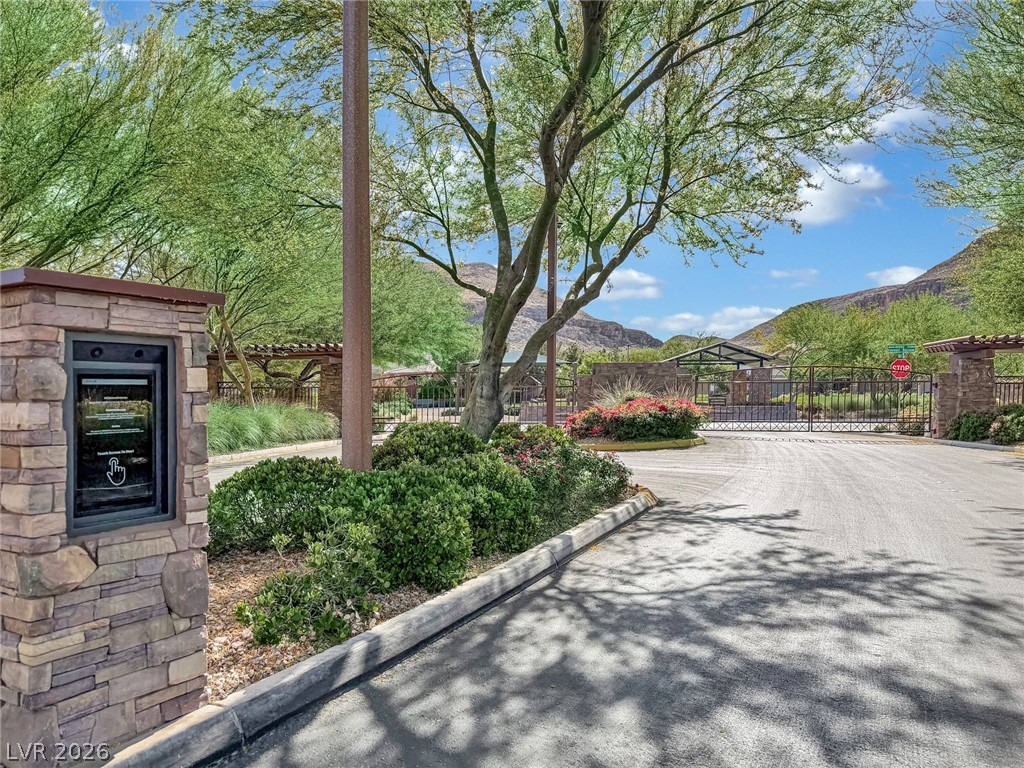 5523 Kyle Peak Court